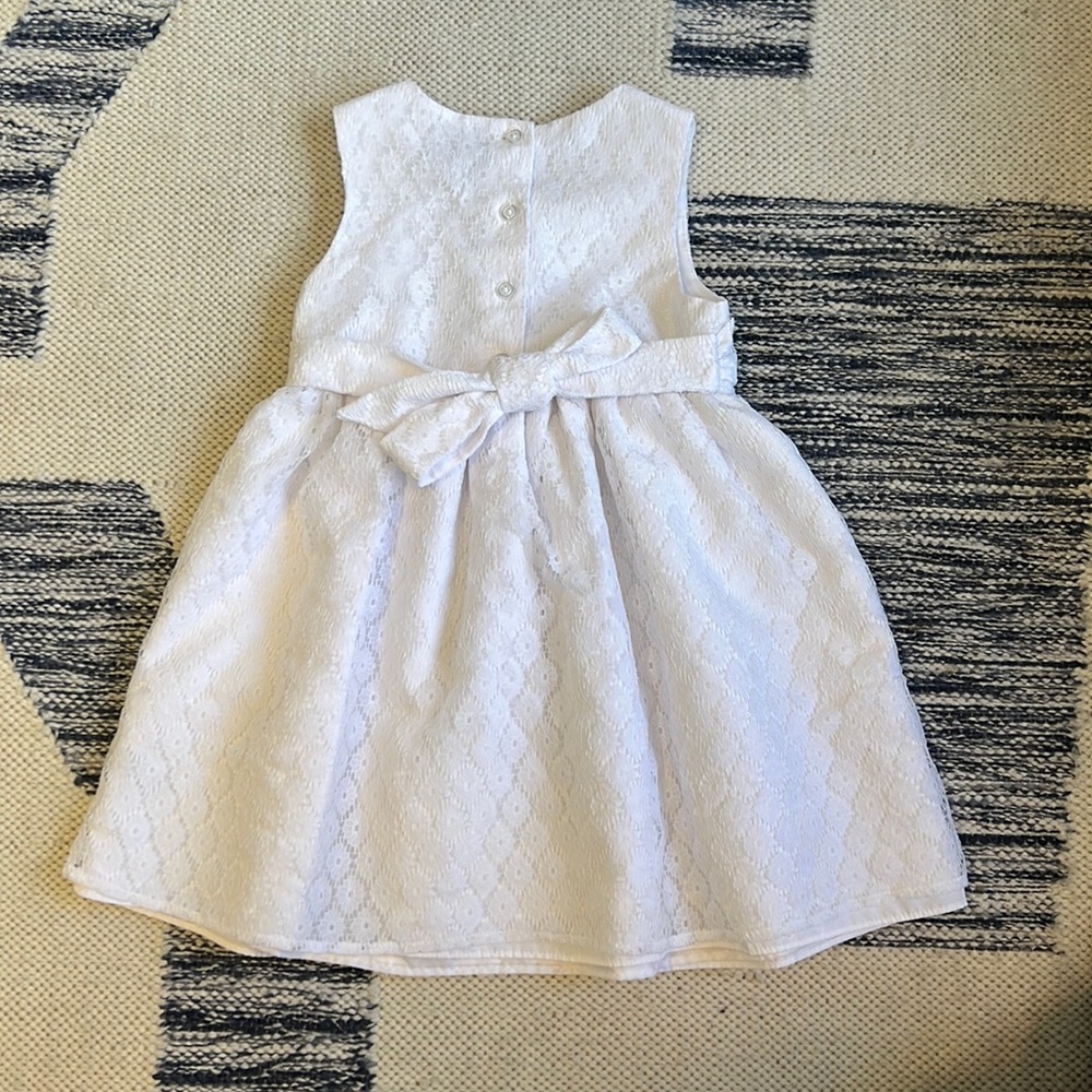 ๐10 items for $10๐ White Lace Dress with Rosettes and Waist Sash GEORGE Size 5 - Picture 2 of 11